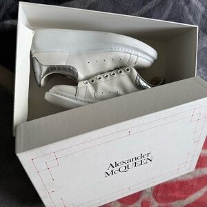 White Alexander McQueen. Silver croc patern